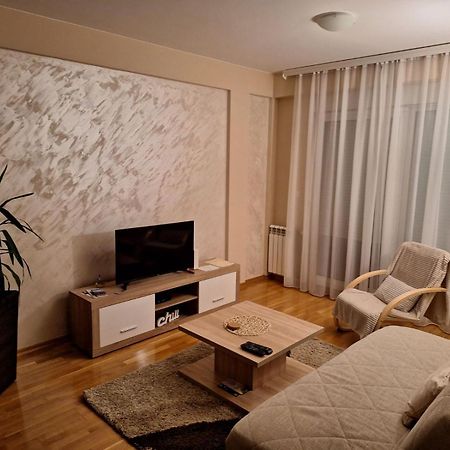 San Apartman Čačak Kültér fotó