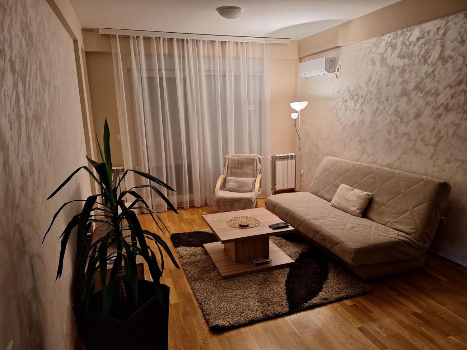 San Apartman Čačak Kültér fotó
