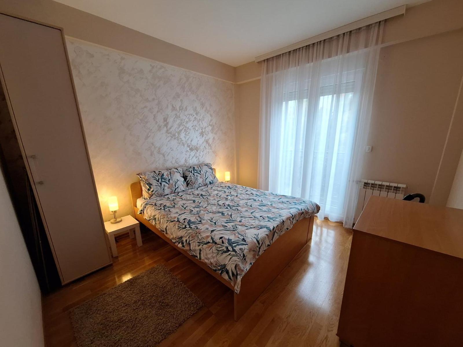 San Apartman Čačak Kültér fotó